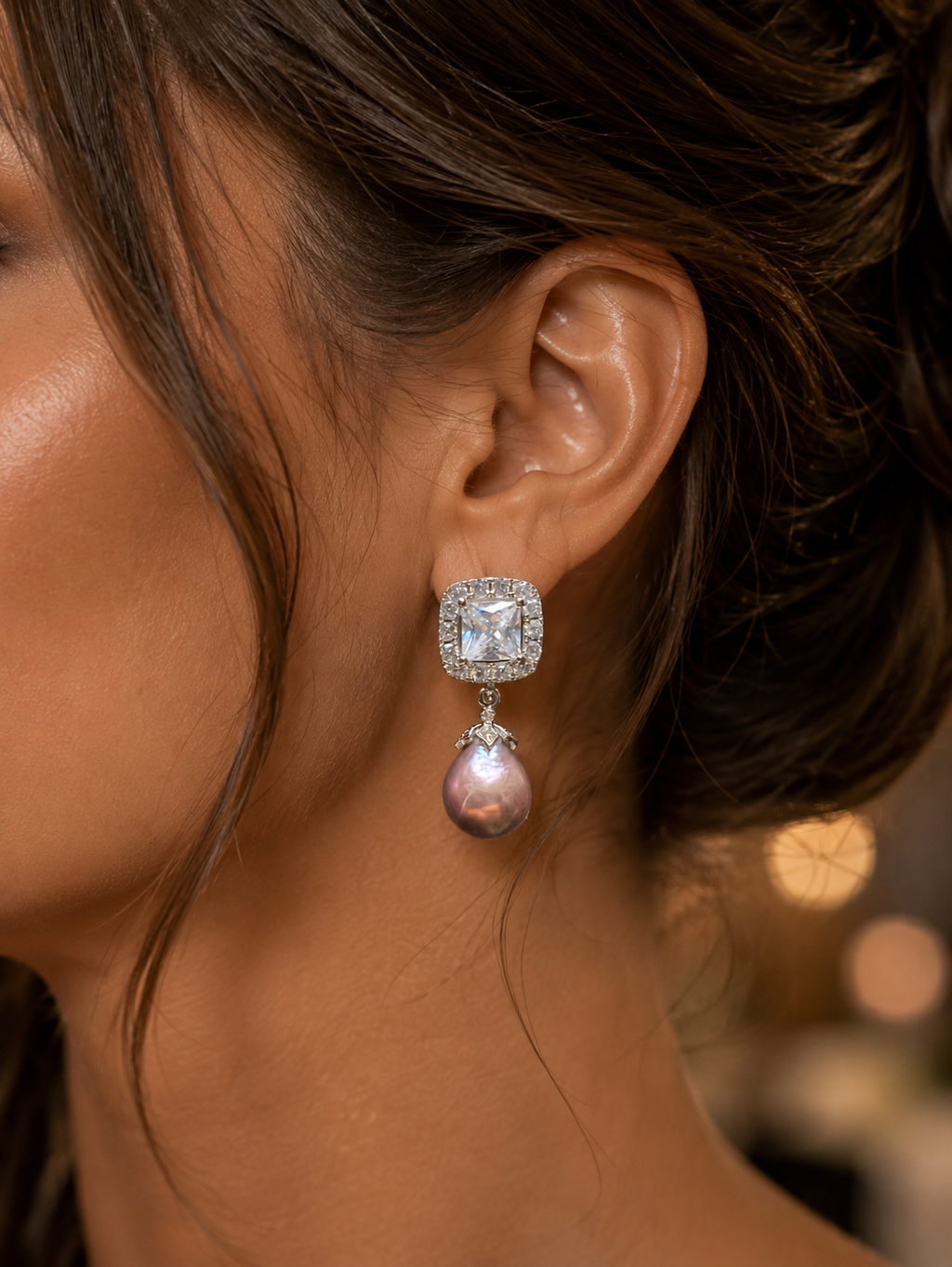 Freshwater Pearl with Clear Crystal studs