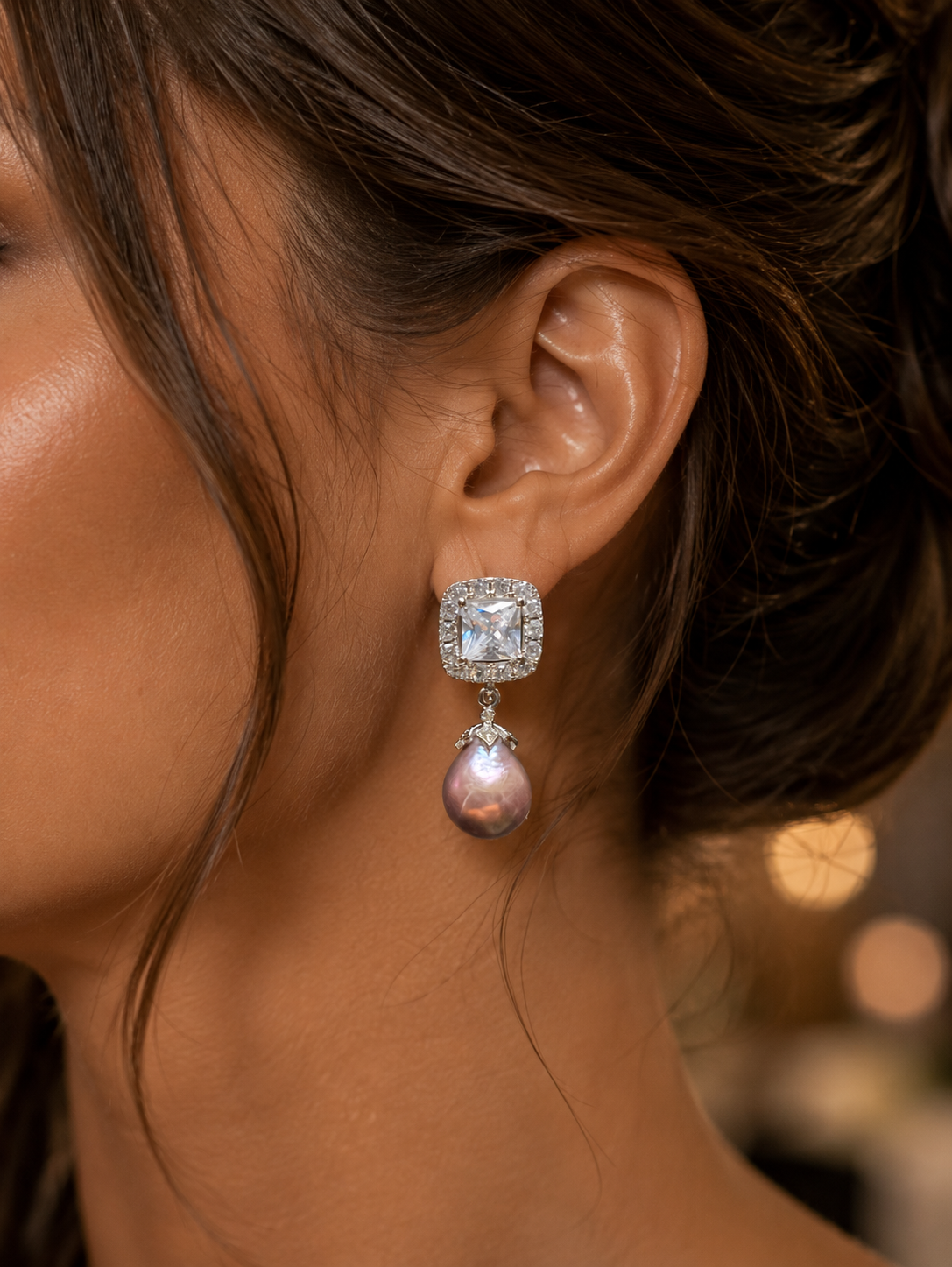 Freshwater Pearl with Clear Crystal studs