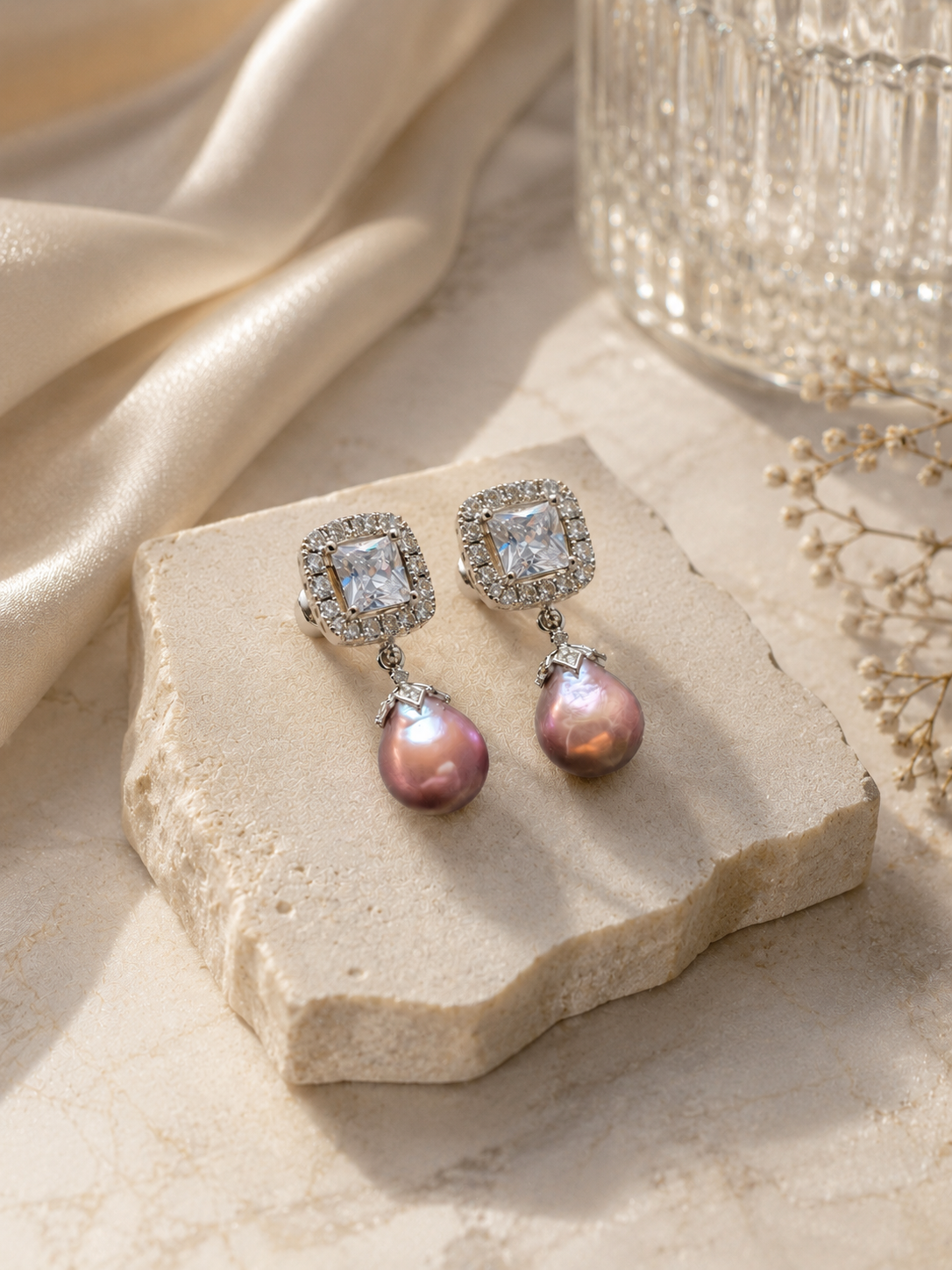 Freshwater Pearl with Clear Crystal studs